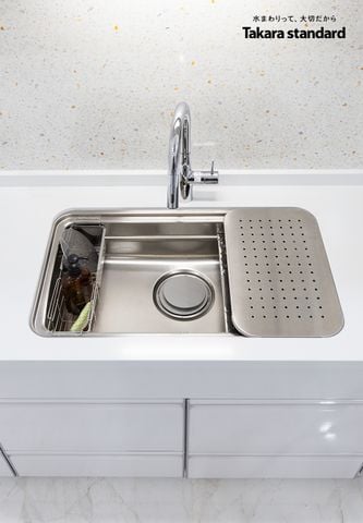 Hệ Tủ Bếp Nhật Bản Cao Cấp Treasia Chữ L Màu VSW - Nhà phố Phú Nhuận