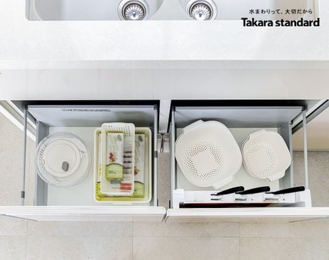Hệ Tủ Bếp Nhật Bản Cao Cấp Treasia Chữ U Màu VSI -  Nhà phố Tân Bình