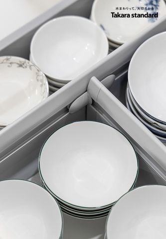 Hệ Tủ Bếp Nhật Bản Cao Cấp Treasia Chữ L Màu VSW - Nhà phố Phú Nhuận