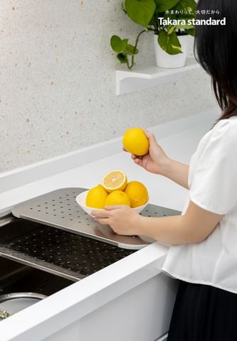 Hệ Tủ Bếp Nhật Bản Cao Cấp Treasia Chữ L Màu VSW - Nhà phố Phú Nhuận