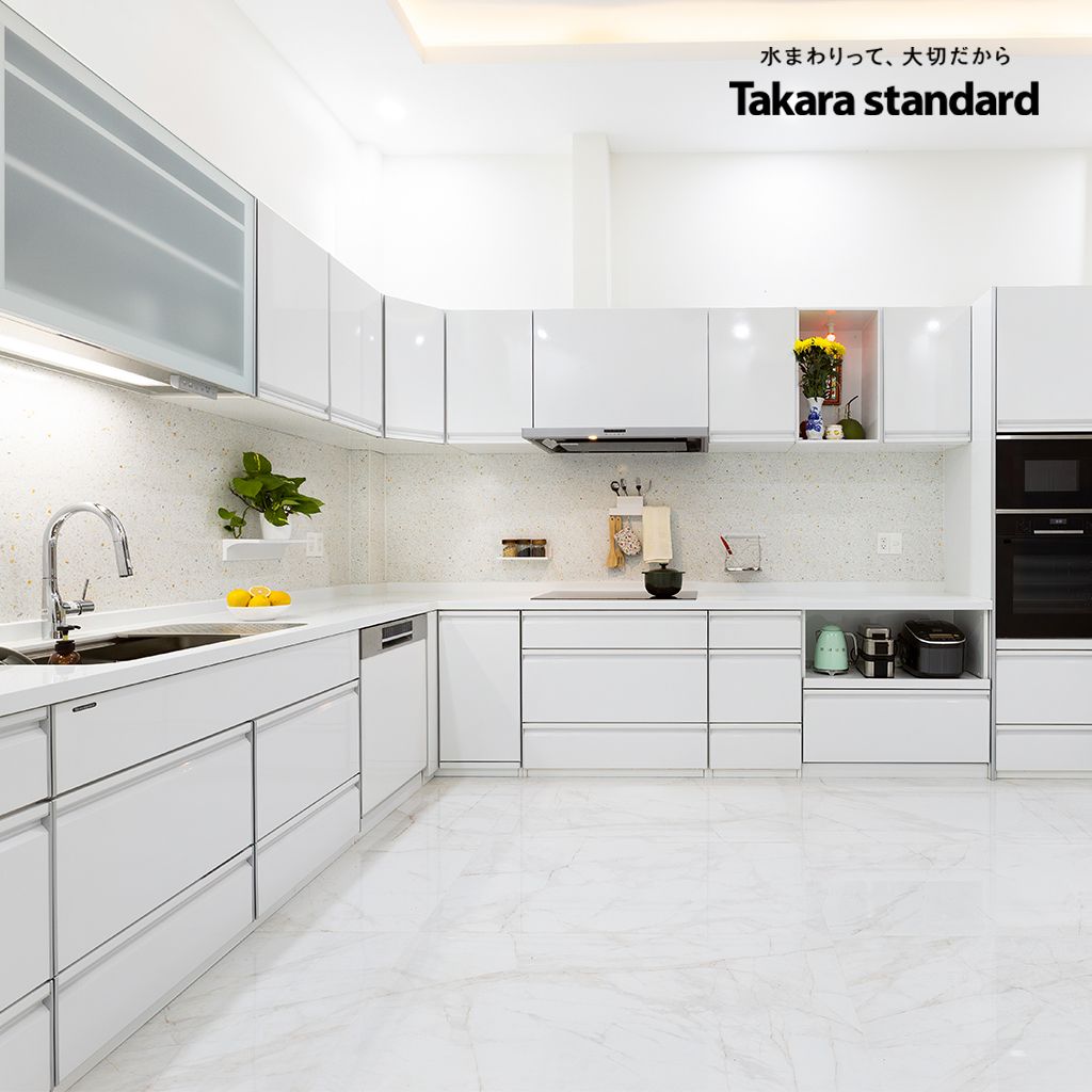 Hệ Tủ Bếp Nhật Bản Cao Cấp Treasia Chữ L Màu VSW - Nhà phố Phú Nhuận