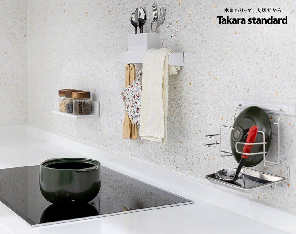Hệ Tủ Bếp Nhật Bản Cao Cấp Treasia Chữ L Màu VSW - Nhà phố Phú Nhuận