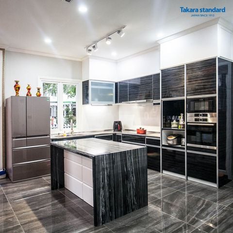 Tủ Bếp Treasia Màu VWQ (Vân Gỗ Đen) - Biệt Thự Melosa Khang Điền Quận 9
