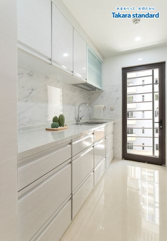Hệ Tủ Bếp Cao Cấp Treasia Chữ I Màu VBW - Centrosa Hà Đô