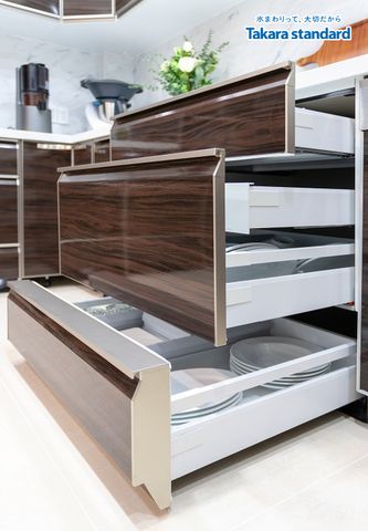 Hệ Tủ Bếp Lemure Hình Chữ U Màu LXB - Nhà phố Q. Bình Thạnh