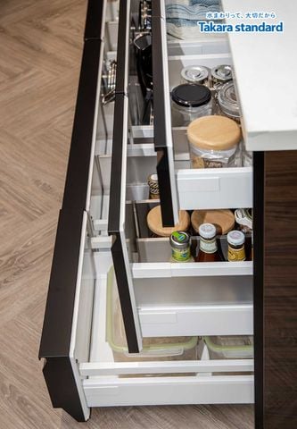 Hệ Tủ Bếp Lemure Cao Cấp Chữ I Kèm Bàn Đảo Màu LGB - Showroom Q2