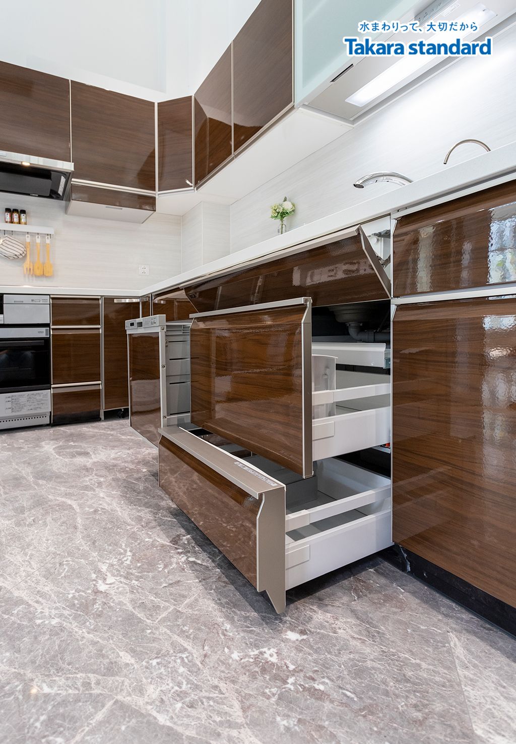 Hệ Tủ Bếp Lemure Cao Cấp Hình Chữ U Màu LGU - Nhà Phố Q11