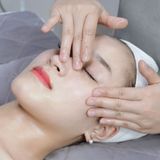 Liệu Trình Chăm Sóc Mắt Chuyên Sâu 30 Phút