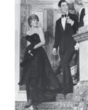  Diana: A Life in Dresses : From Debutante to Style Icon 