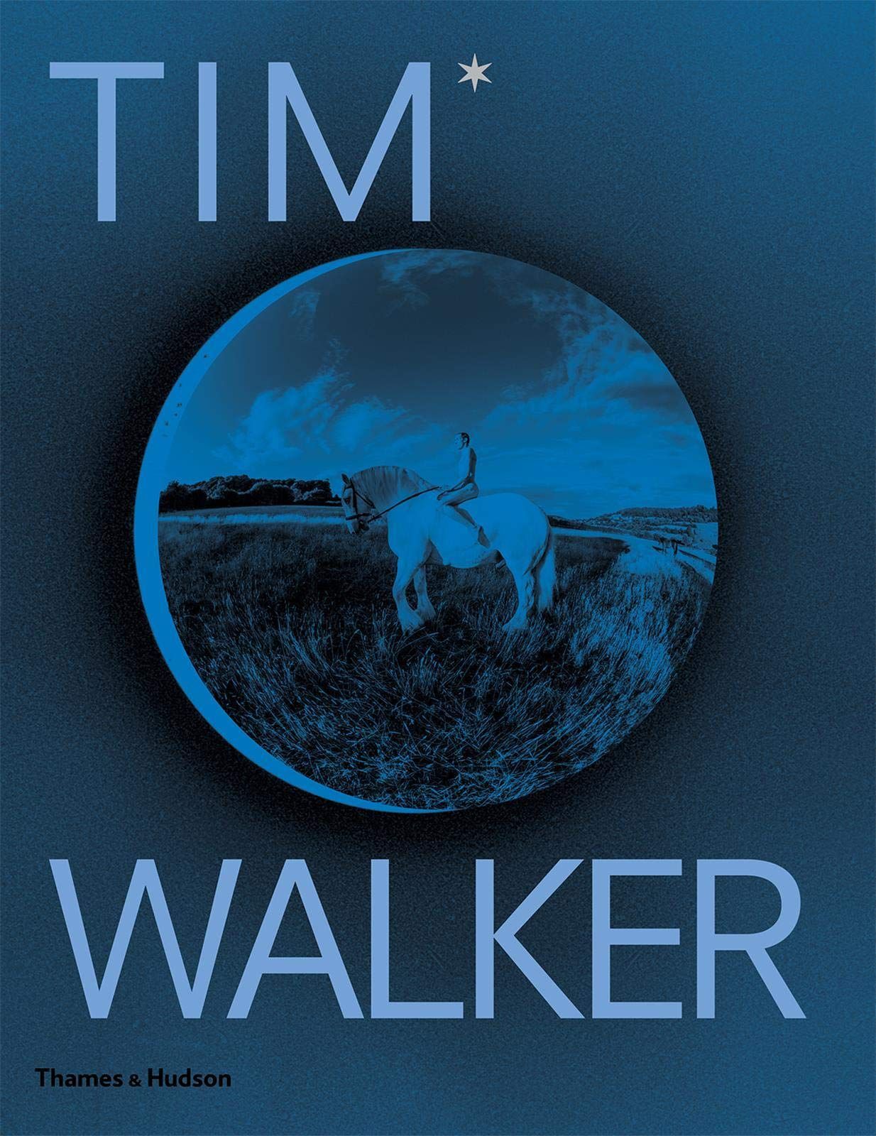  Tim Walker: Shoot for the Moon_Tim Walker_9780500545027_Thames and Hudson 