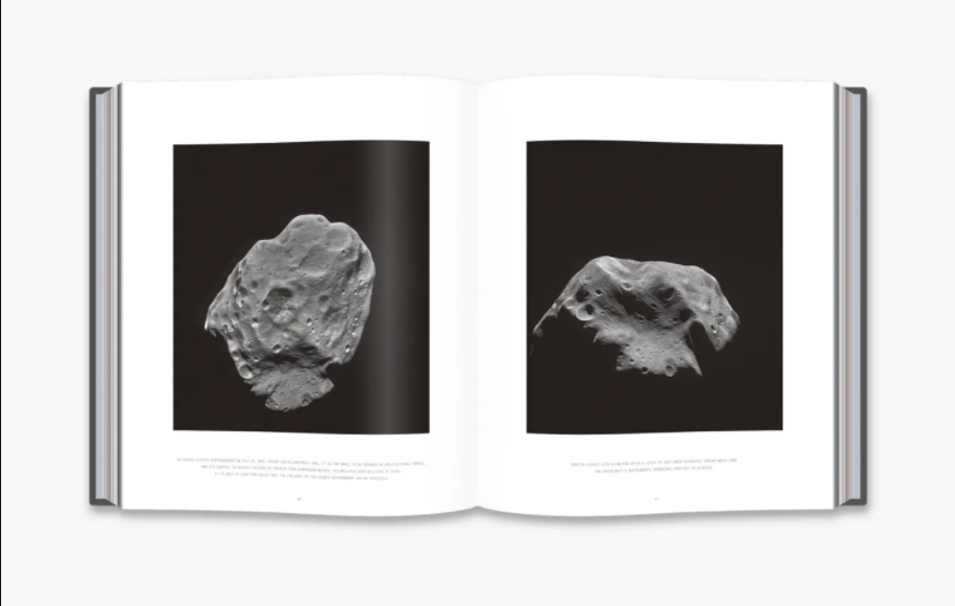  Comet : Photographs from the Rosetta Space Probe_ Jean-Pierre Bibring_9780500022276_ Thames & Hudson Ltd 