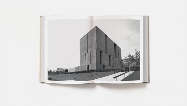 Elemental_Alejandro Aravena_9780714878034_Phaidon
