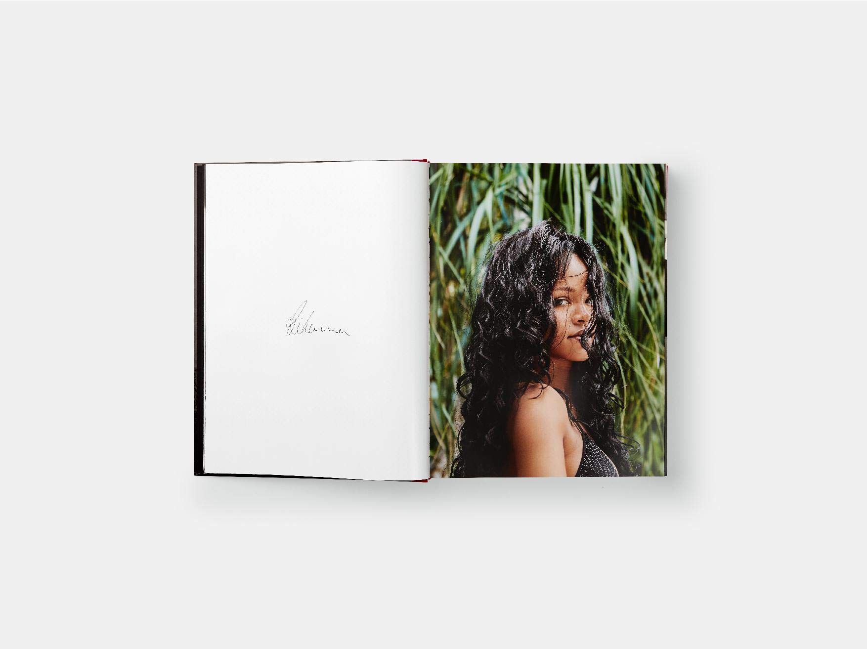  Rihanna_Rihanna_9780714878010_Phaidon Press Ltd 