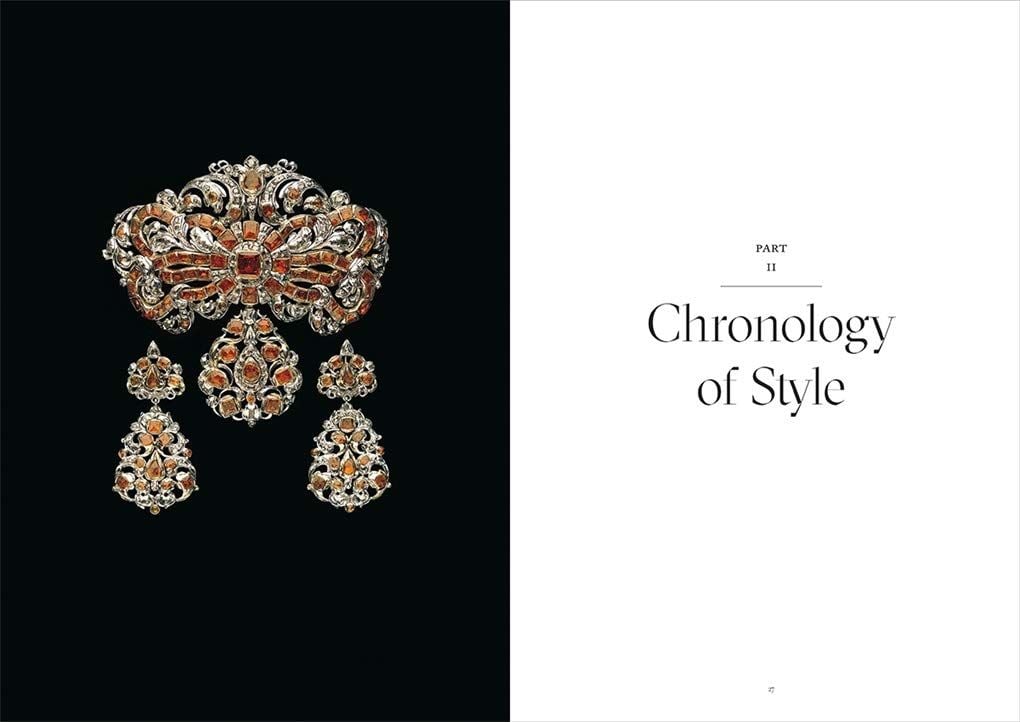  Jewels & Jewellery_ Thames & Hudson Ltd_9780500480342_Author  Clare Phillips 