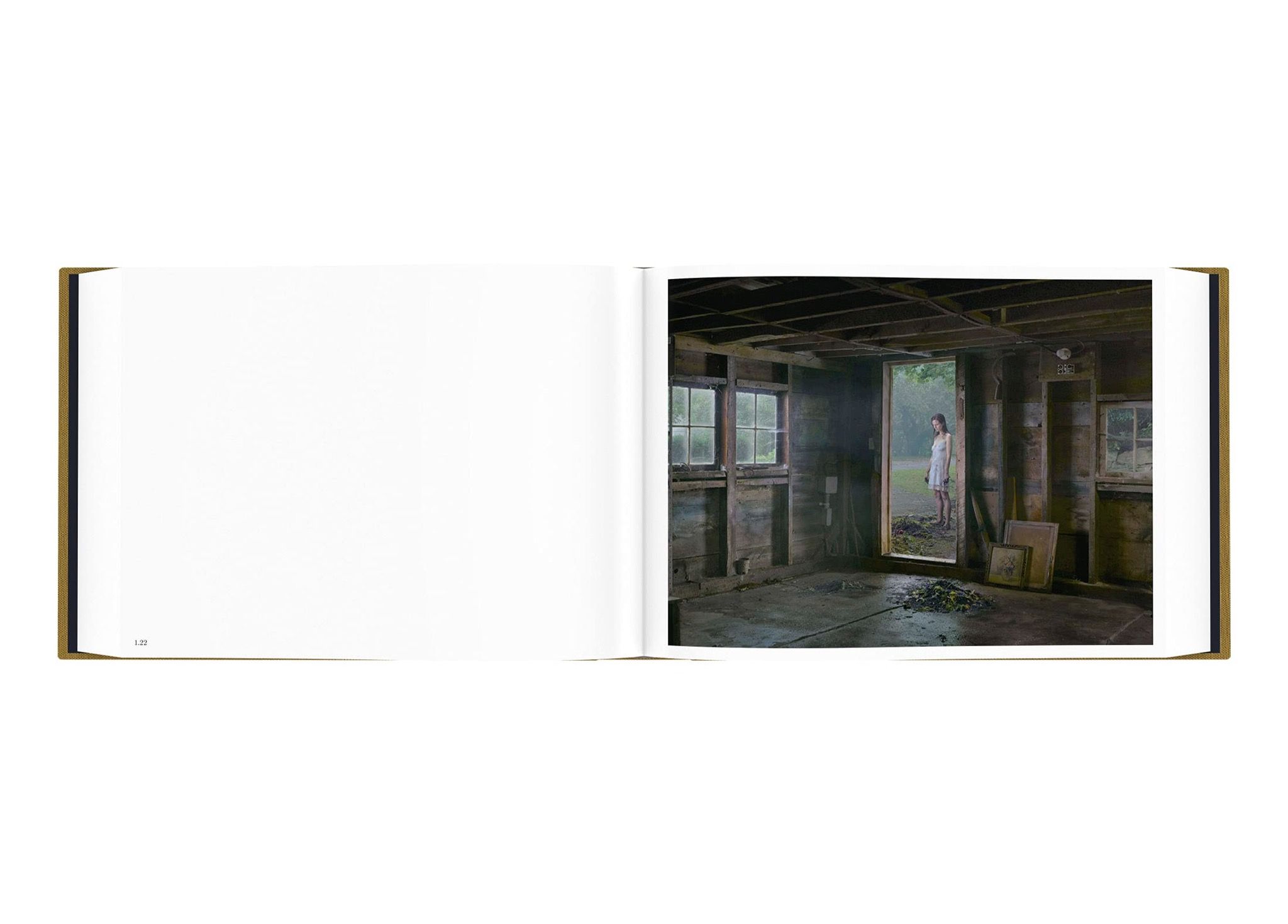 Gregory Crewdson: Alone Street 