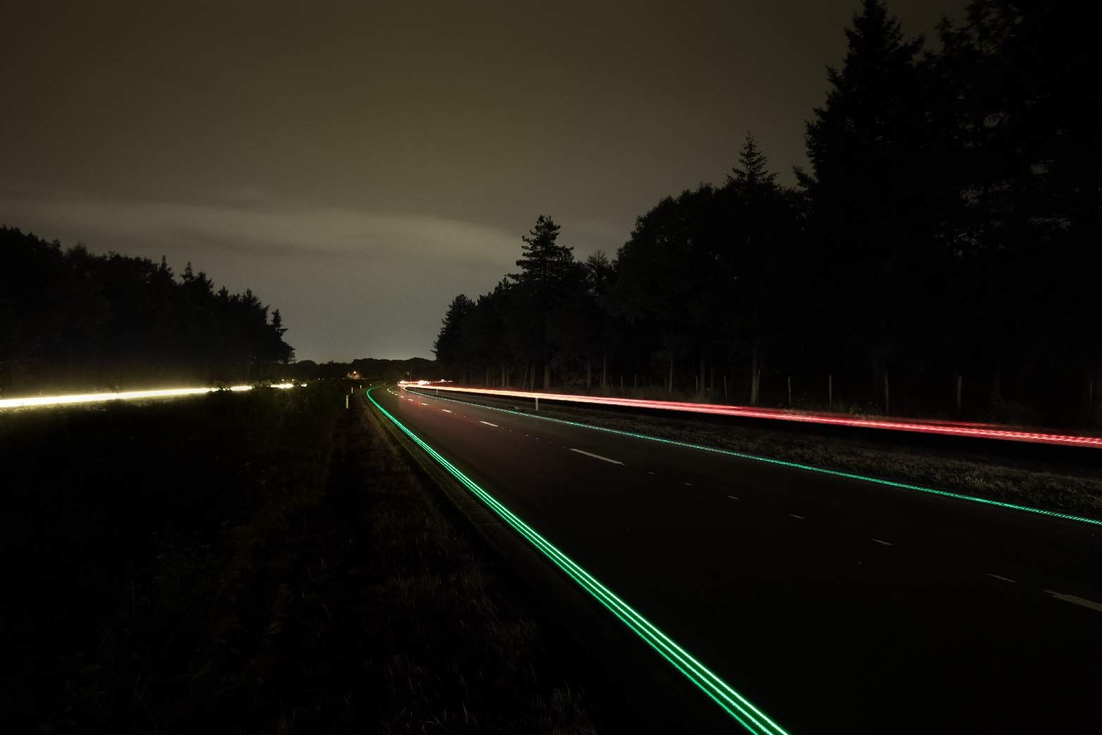  Daan Roosegaarde_Carol Becker_9780714878324_Phaidon 