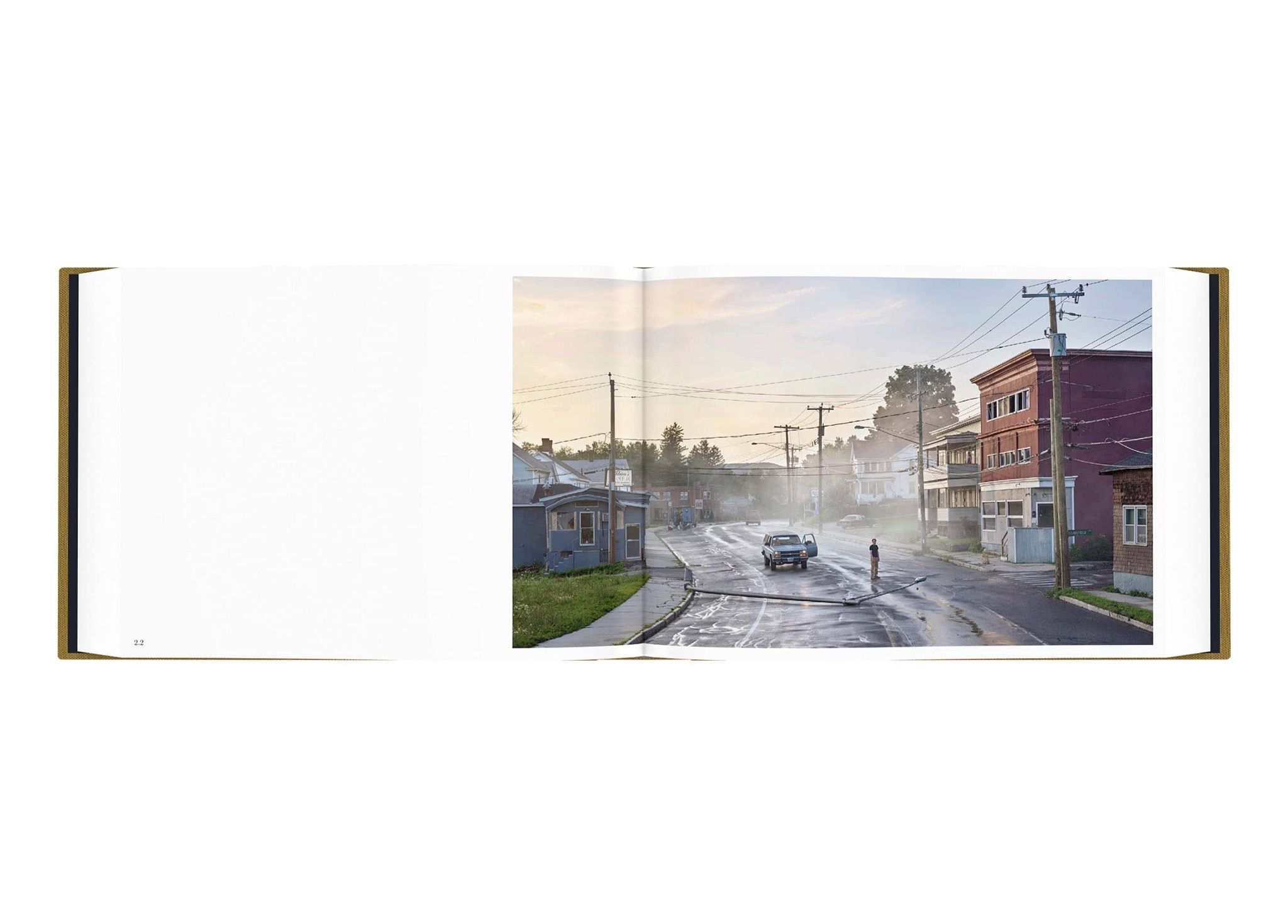  Gregory Crewdson: Alone Street 