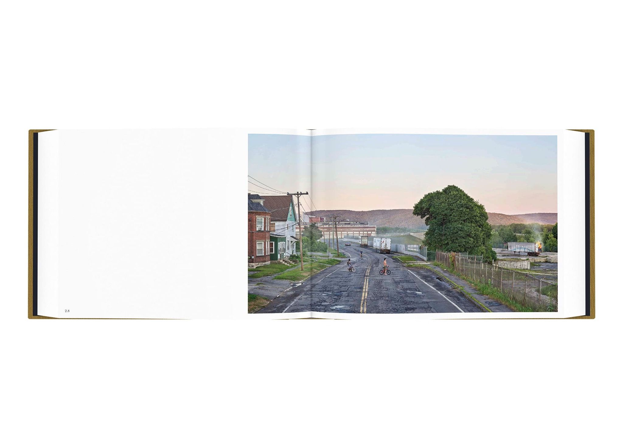  Gregory Crewdson: Alone Street 