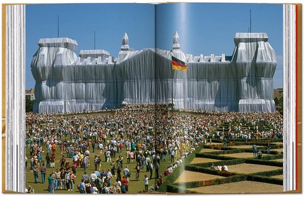 Christo And Jeanne-Claude_Wolfgang Volz_9783836580779_Taschen