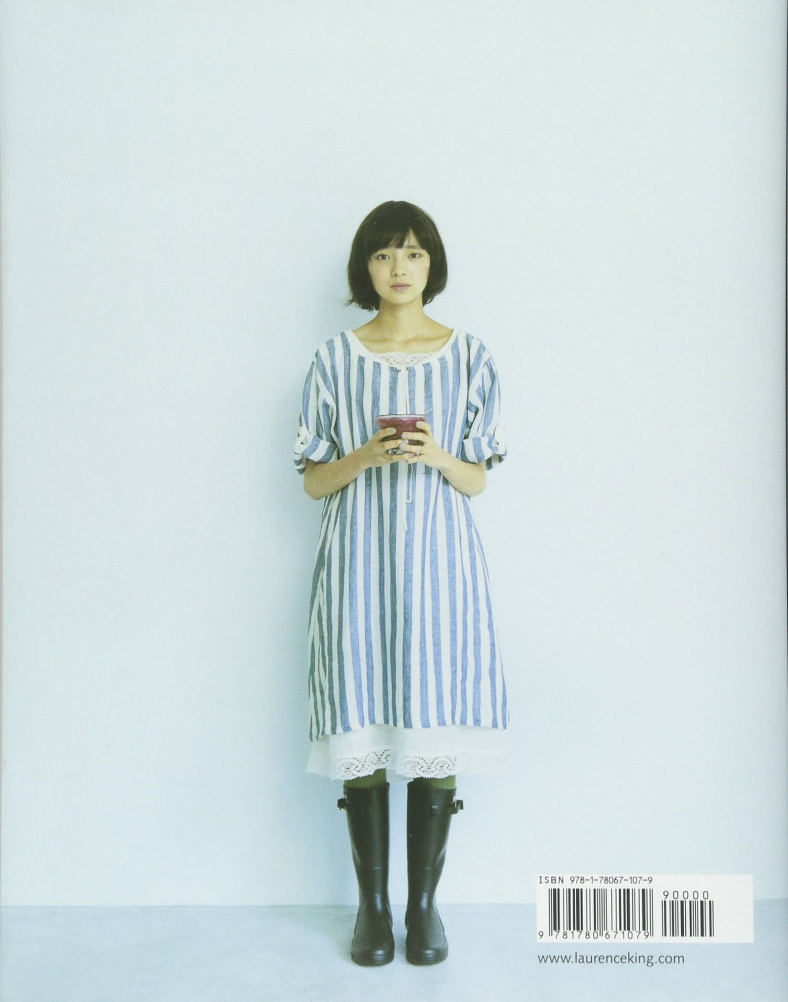  Stylish Dress Book: Simple Smocks, Dresses and Tops_  Laurence King Publishing_9781780671079_Author  Yokshiko Tsukiori 