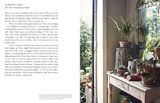  The New Naturalists : Inside the Homes of Creative Collectors 