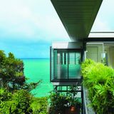  Seaside Living: 50 Remarkable Houses 