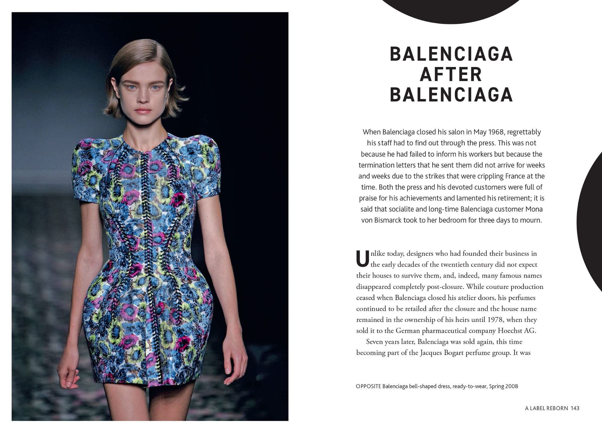  Little Book of Balenciaga : The Story of the Iconic Fashion House 