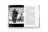  David Yarrow_David Yarrow_9781913947101_Laurence King Publishing 