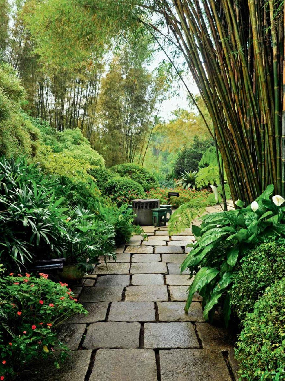  Tropical Gardens : 42 Dream Gardens by Leading Landscape Designers in the Philippines _Tuttle Publishing_9780804846264_  Lily Gamboa O'Boyle,   Elizabeth Reyes 