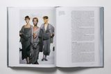  The History of Modern Fashion_Daniel James Cole_9781780676036_Laurence King Publishing 