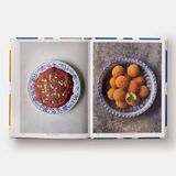  The Arabesque Table : Contemporary Recipes from the Arab World 