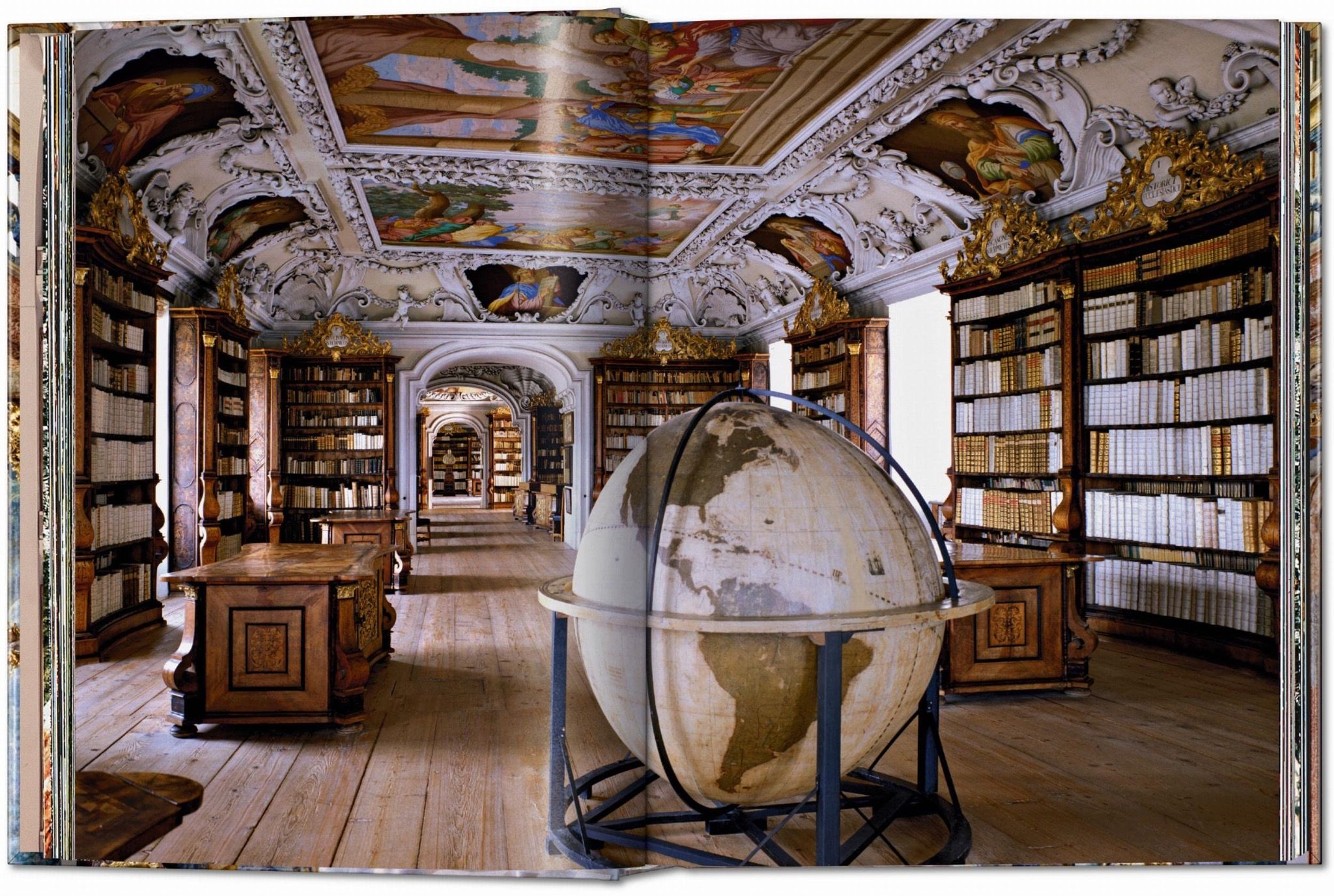  Massimo Listri. The World's Most Beautiful Libraries (Small size) 