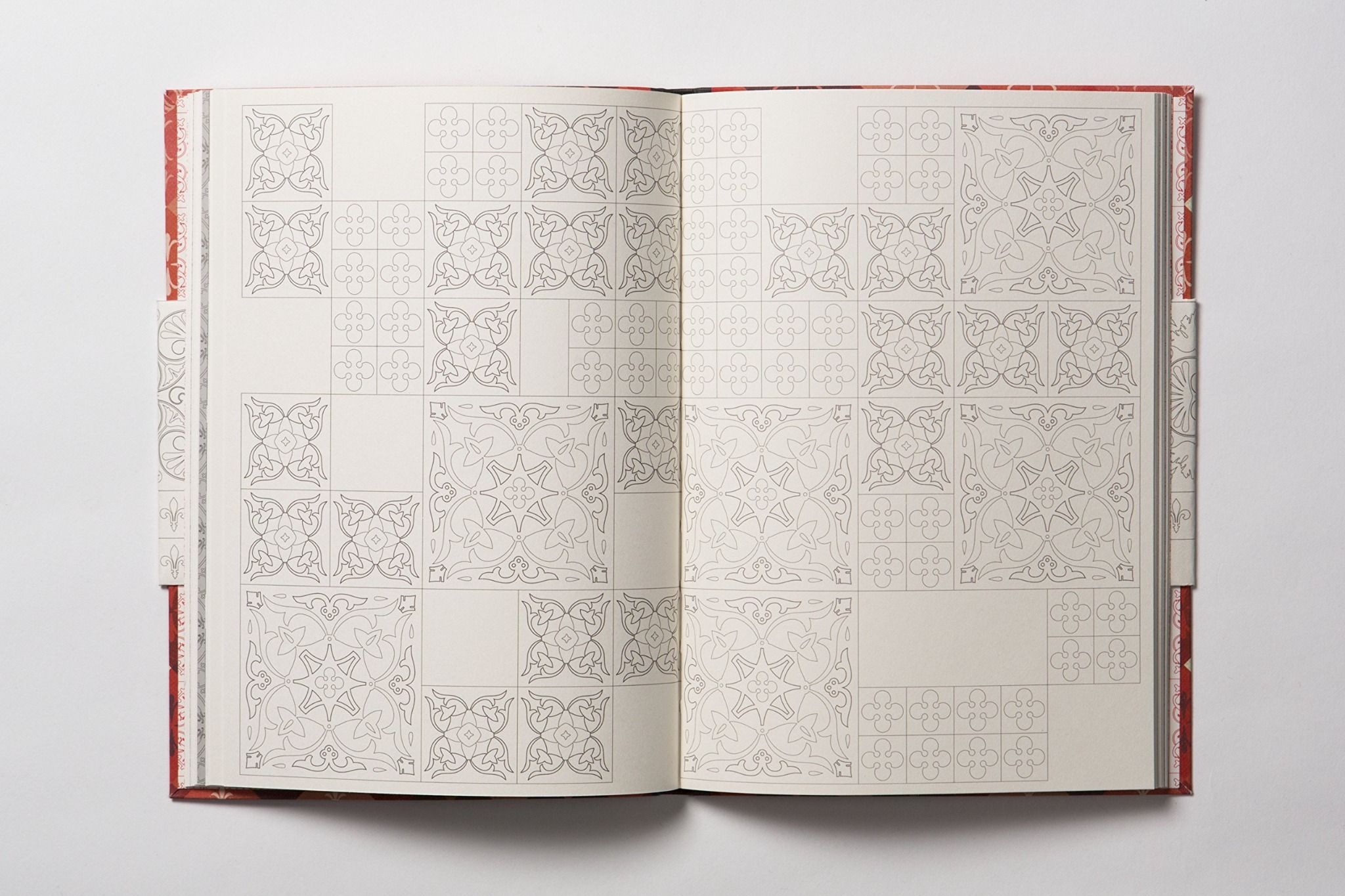  The Dreamday Pattern Journal: Heraldic - Paris : Colouring-in notebook for writing, musing, drawing and doodling_Marion Deuchars_9781780677866_Laurence King Publishing 