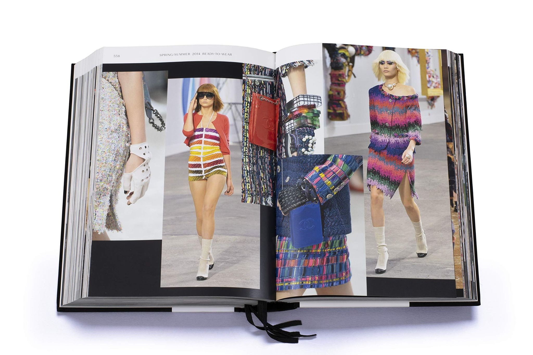  CHANEL CATWALK: THE COMPLETE KARL LAGERFELD COLLECTIONS (1983Û2019)_Patrick Mauriès_9780500023440_Thames & Hudson Ltd 