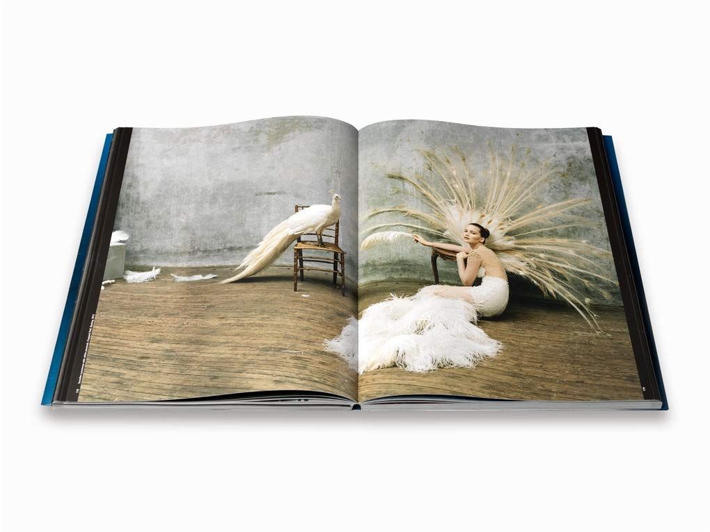  Tim Walker: Shoot for the Moon_Tim Walker_9780500545027_Thames and Hudson 