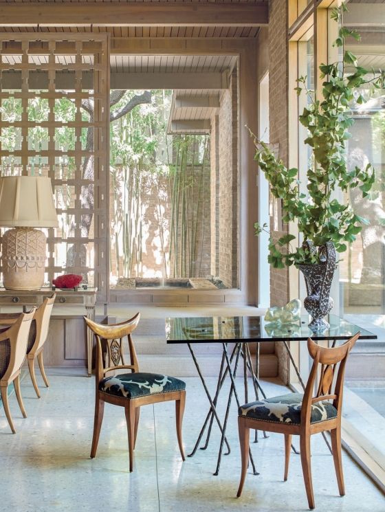  Distinctly Modern Interiors_Emily Summers_9780847863600_Rizzoli International Publications 