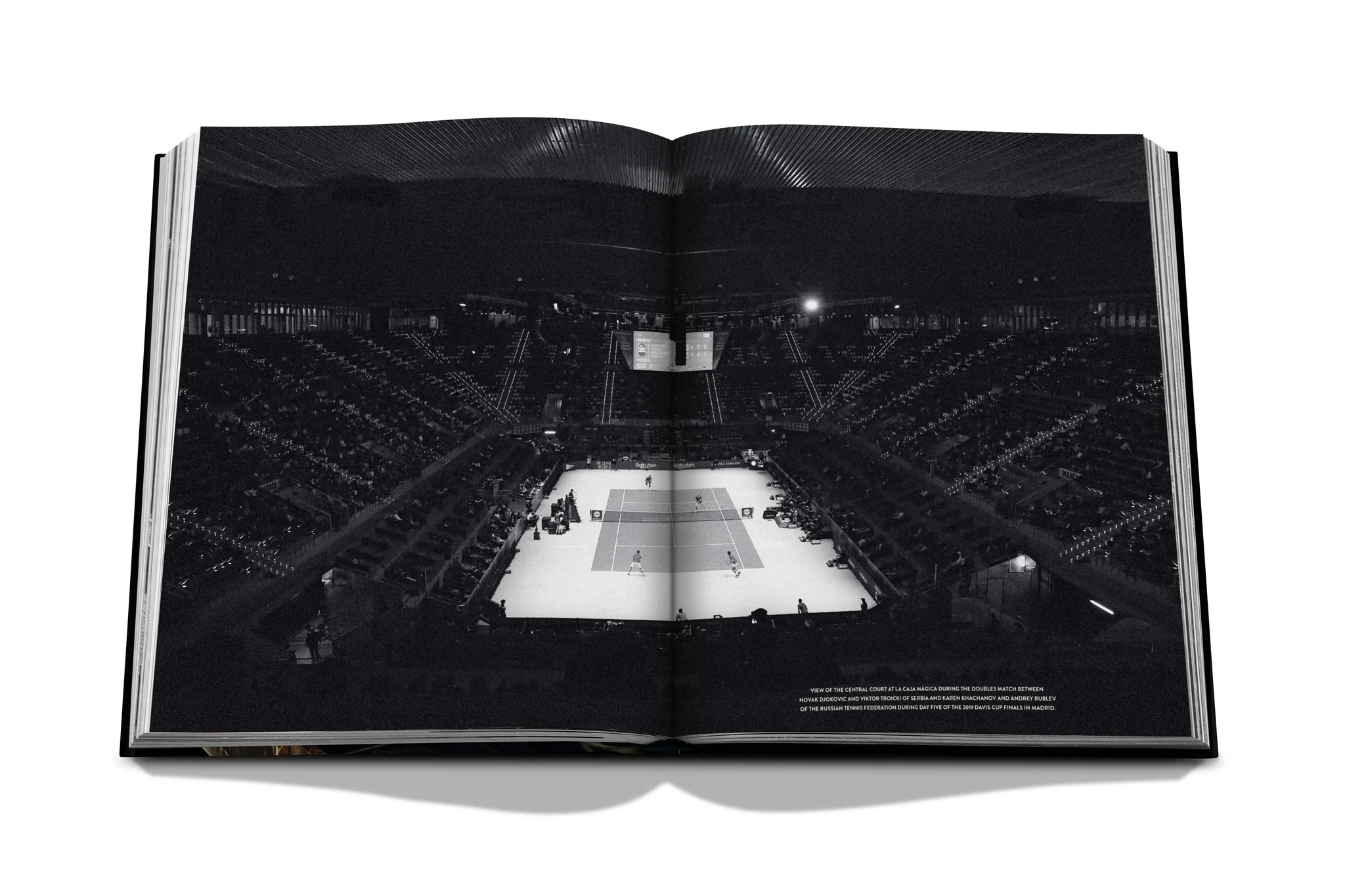  Louis Vuitton: Trophy Trunks 