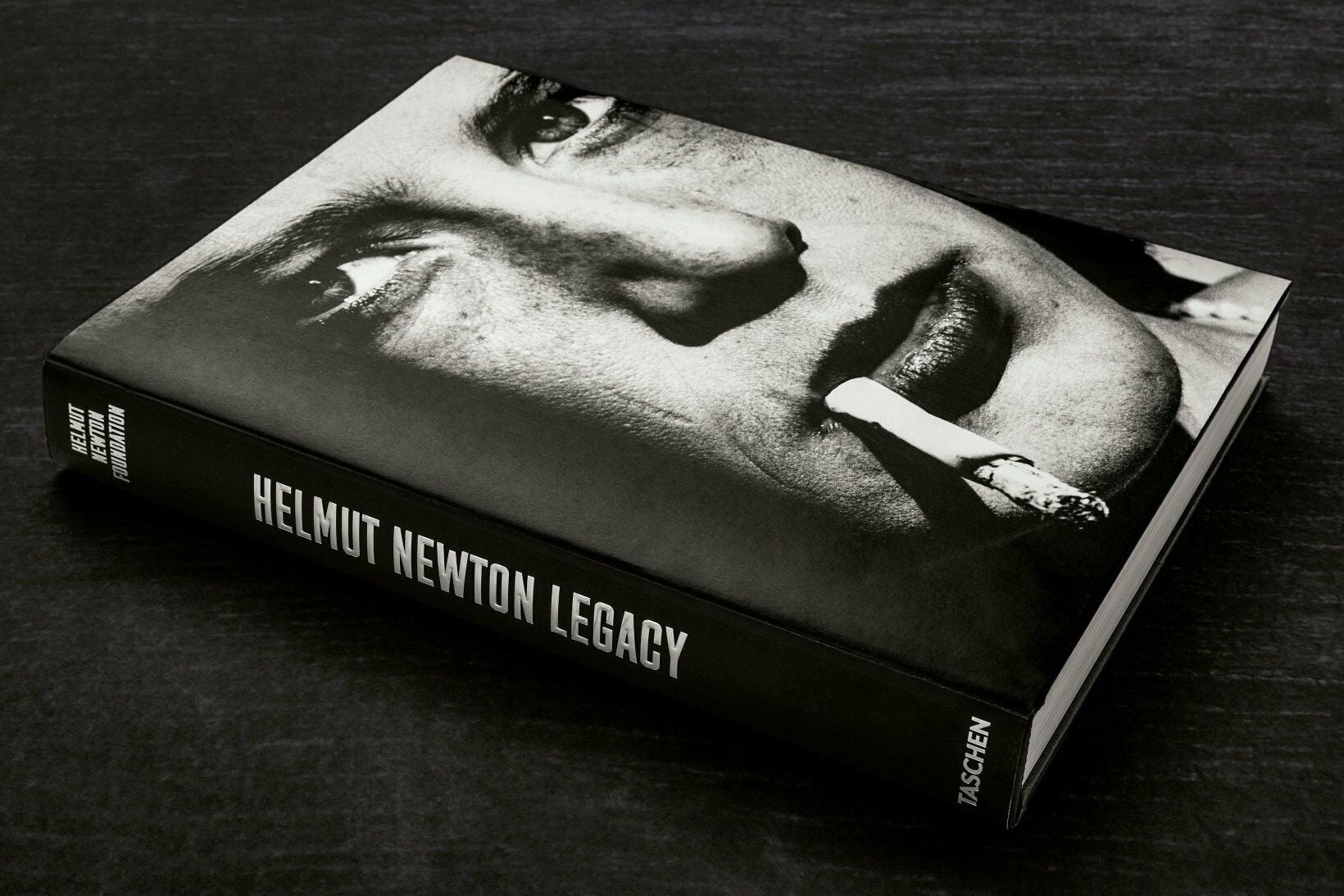  Helmut Newton. Legacy_Matthias Harder_9783836584586_TASCHEN 