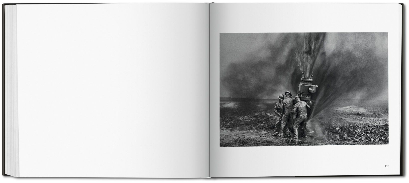  Sebastiao Salgado. Kuwait_Sebastião Salgado_9783836561259_Taschen GmbH 