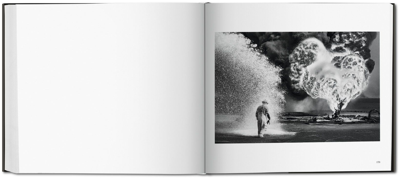  Sebastiao Salgado. Kuwait_Sebastião Salgado_9783836561259_Taschen GmbH 