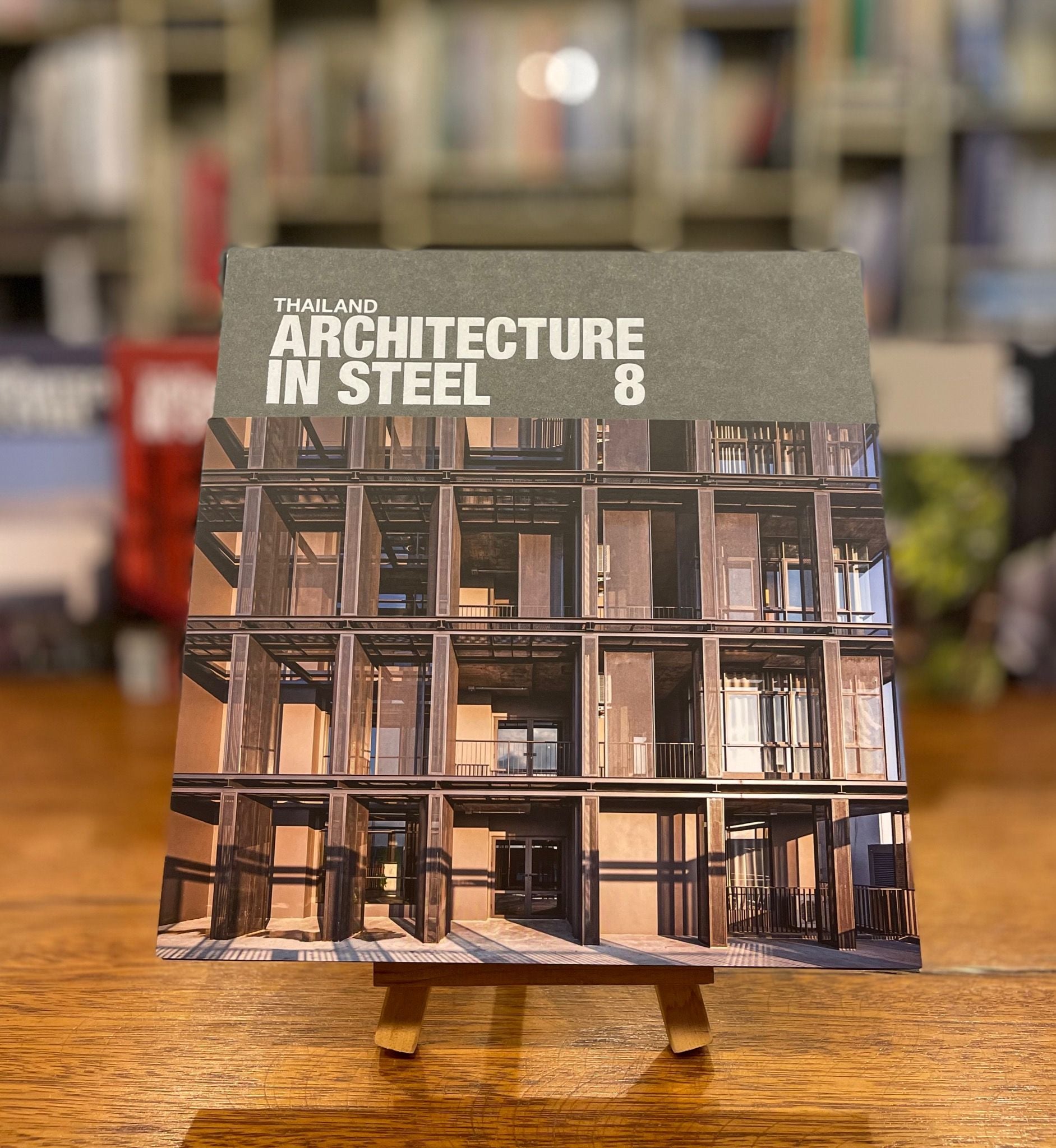  Thailand: Architecture in Steel 8_ED. Nithi Sthapitanonda_9786164590281_Li-Zenn Publishing Limited 