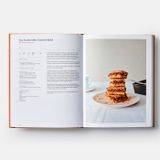  The Italian Bakery : Step-by-Step Recipes with the Silver Spoon_The Silver Spoon Kitchen_9781838663148_Phaidon Press Ltd 