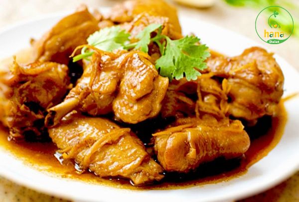  Gà kho sả/gừng - nửa con 