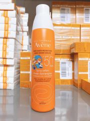 Avene Eau Thermale Spray Enfant SPF 50+ Xịt Chống Nắng Cho Trẻ Em 200ml