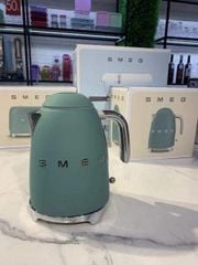 Ấm siêu tốc SMEG KLF03EGMEU Emerald Green màu xanh ngọc