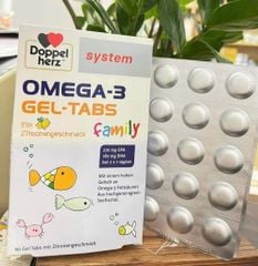 Vitamin dạng nhai Doppelherz System Omega 3 Family bổ sung DHA, EPA và Vitamin cho trẻ em và người lớn.