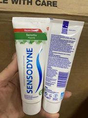 Kem đánh răng Sensodyne chống ê buốt 75ml