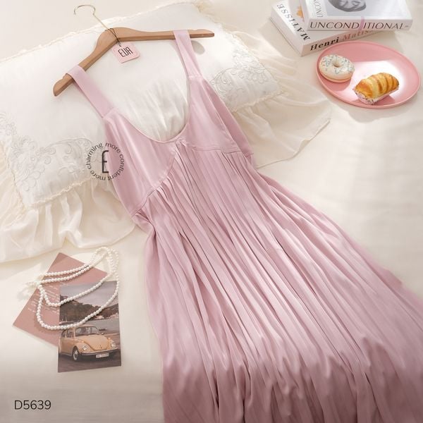  Váy lụa xếp li D5639 