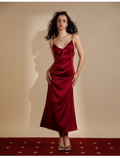  Siren D1395 - Váy lụa dài hở lưng 
