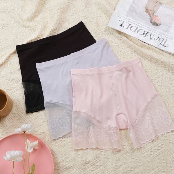  Quần đùi ren Q009 